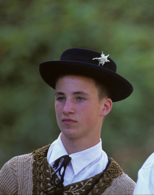 Costumes traditionnels savoyards