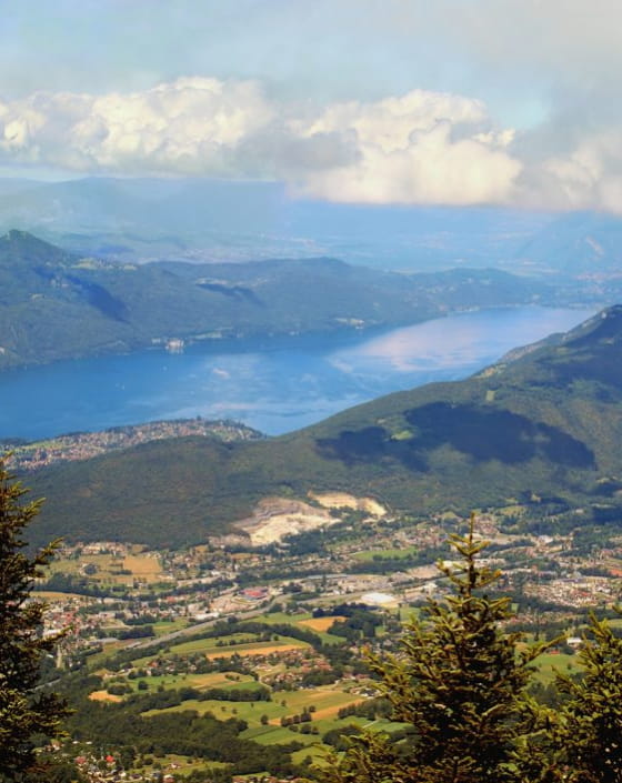 Panorama sur le lac du Bourget depuis le Revard
