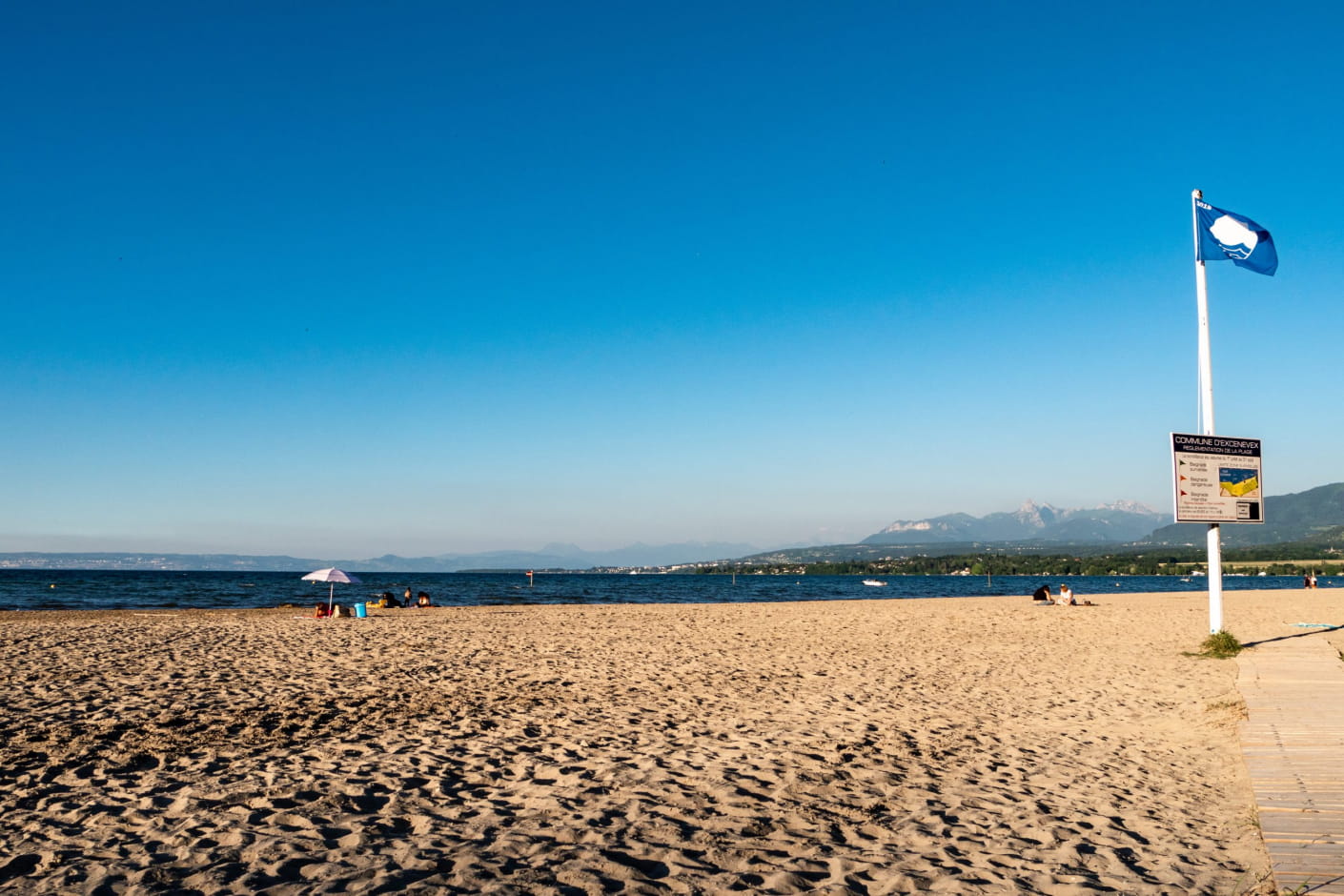 the most beautiful lakeside beaches Savoie Mont Blanc Savoie et