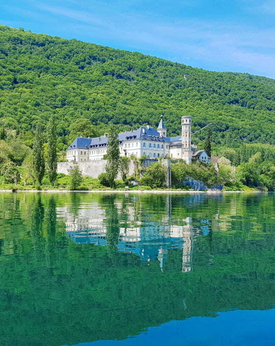 Chez Mademoiselle Conseil  Savoie Mont Blanc (Savoie et Haute Savoie) -  Alpes