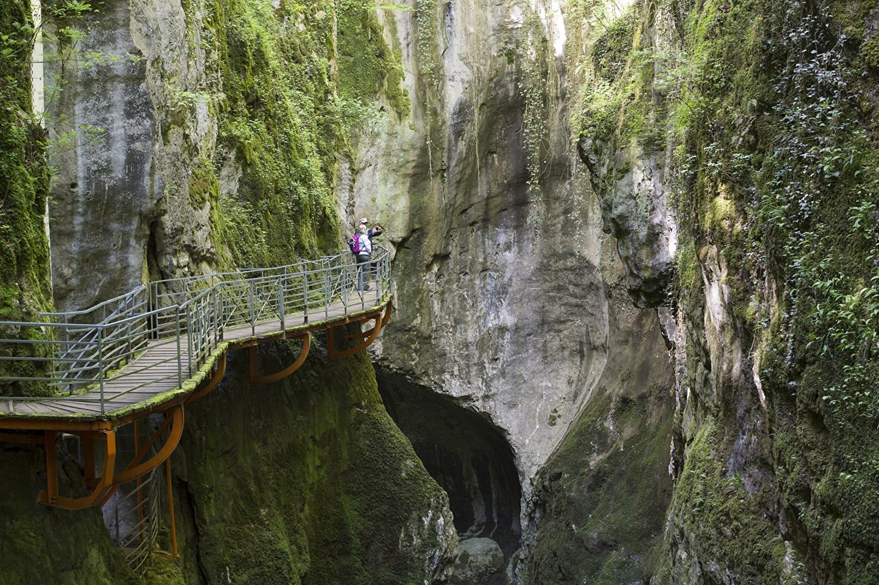 Visit  Gorges du Fier