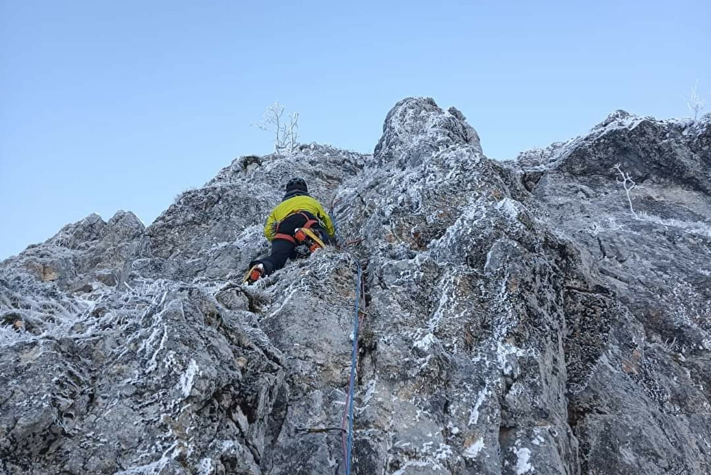 Blog alpinisme hivernal guide montagne ecrins mont blanc - Ice-Fall