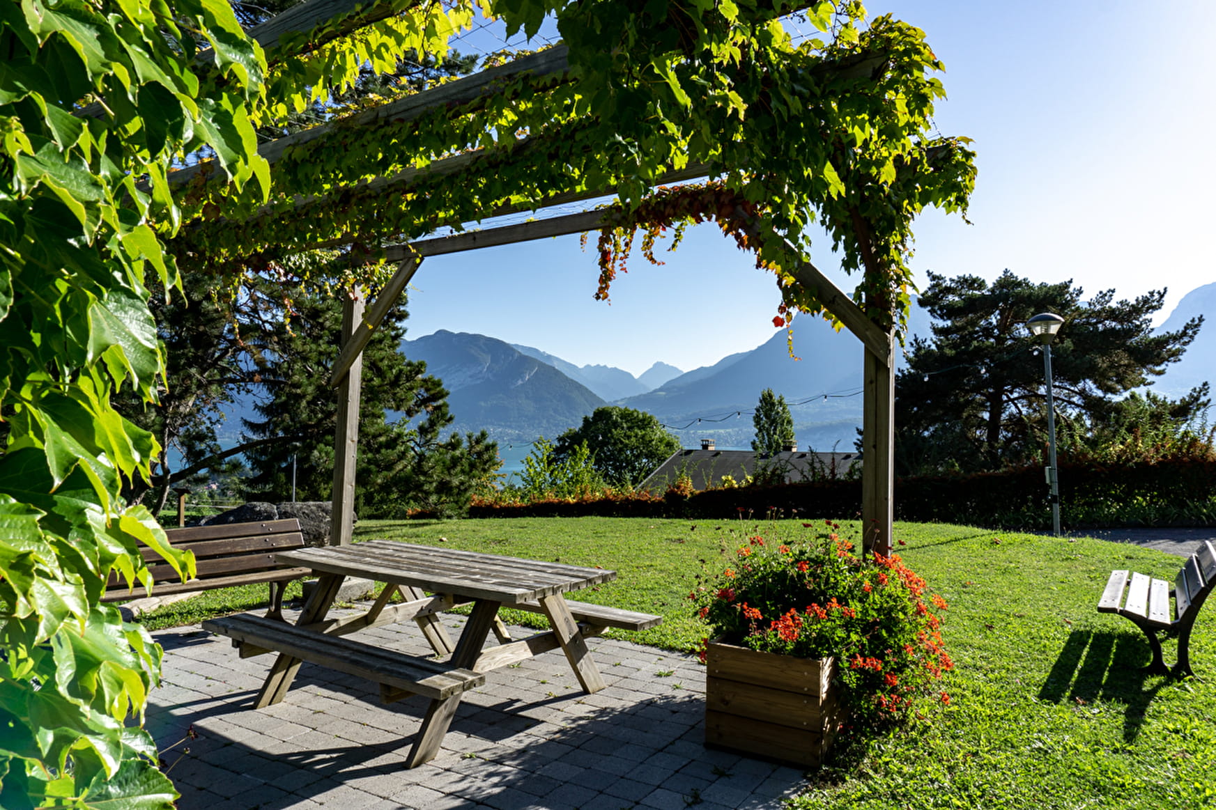 Neaclub Les Balcons Du Lac D’Annecy | Savoie Mont Blanc (Savoie Et ...