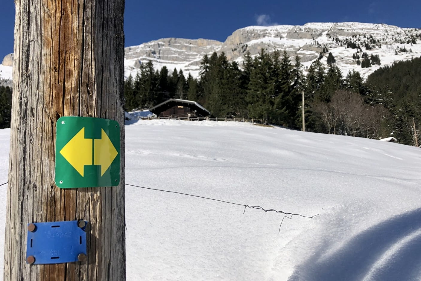 La Cha Winter hike Savoie Mont Blanc Savoie et Haute Savoie